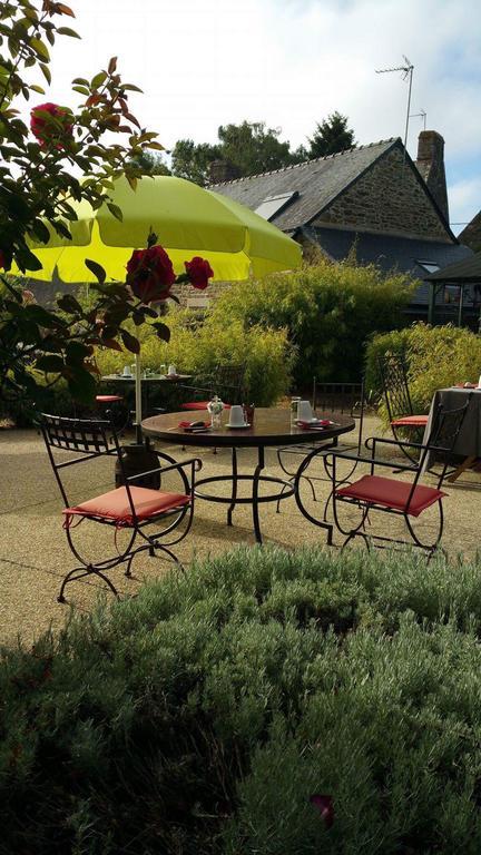 Le Domaine De Saint-Thomin Bed & Breakfast Nostang Exterior photo