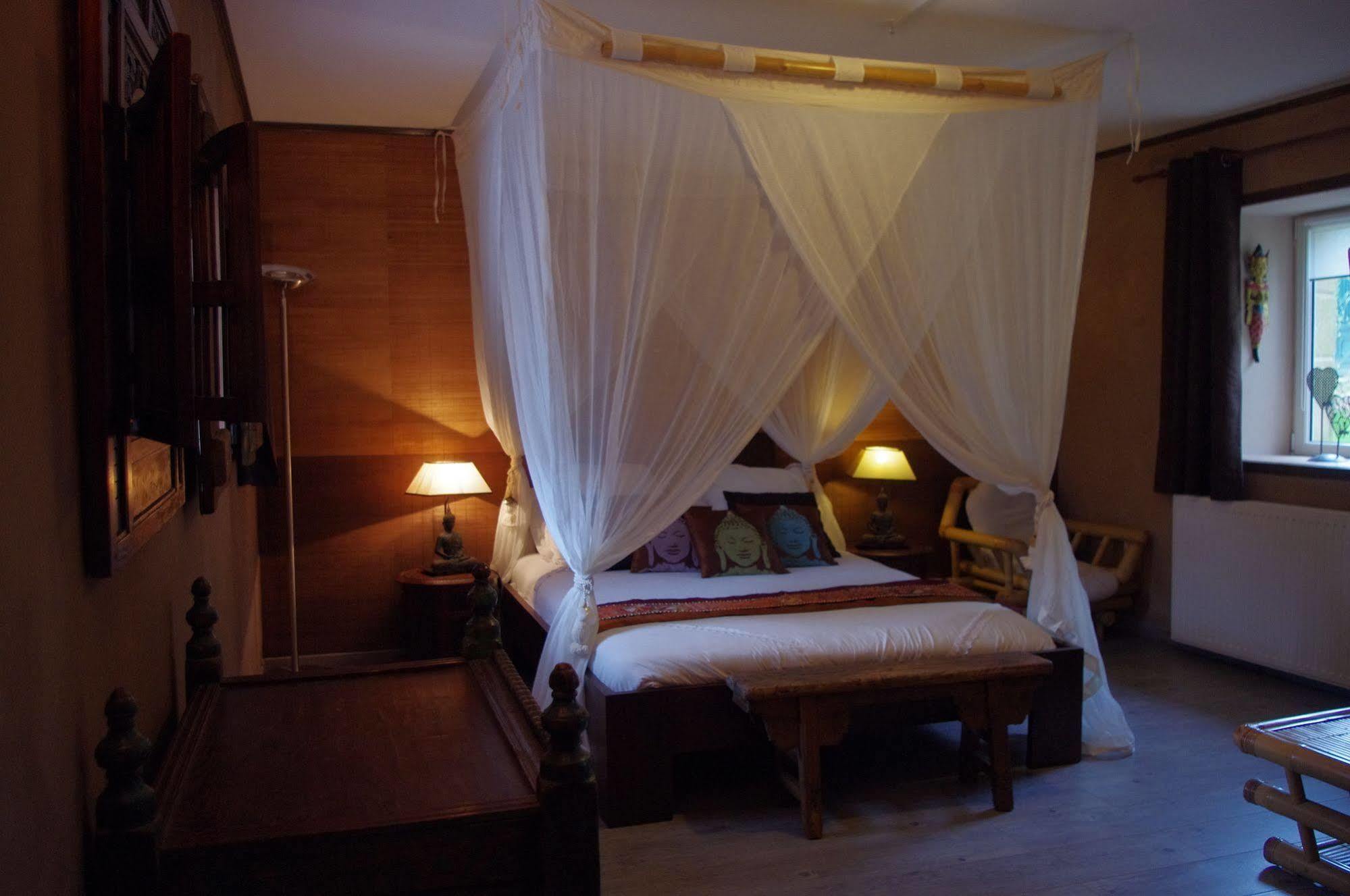 Le Domaine De Saint-Thomin Bed & Breakfast Nostang Exterior photo